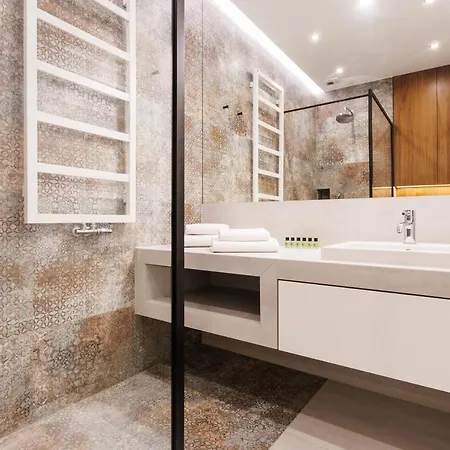 Of The Kings-julia Appartement *